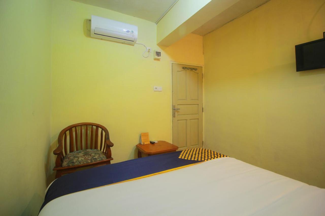 Spot On 2305 Andys Nur Penginapan Dumai Exterior photo